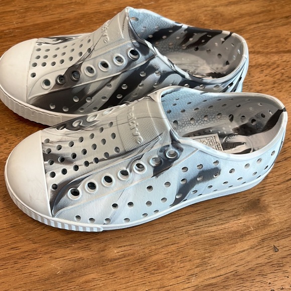 Native shoes - Picture 2 of 4